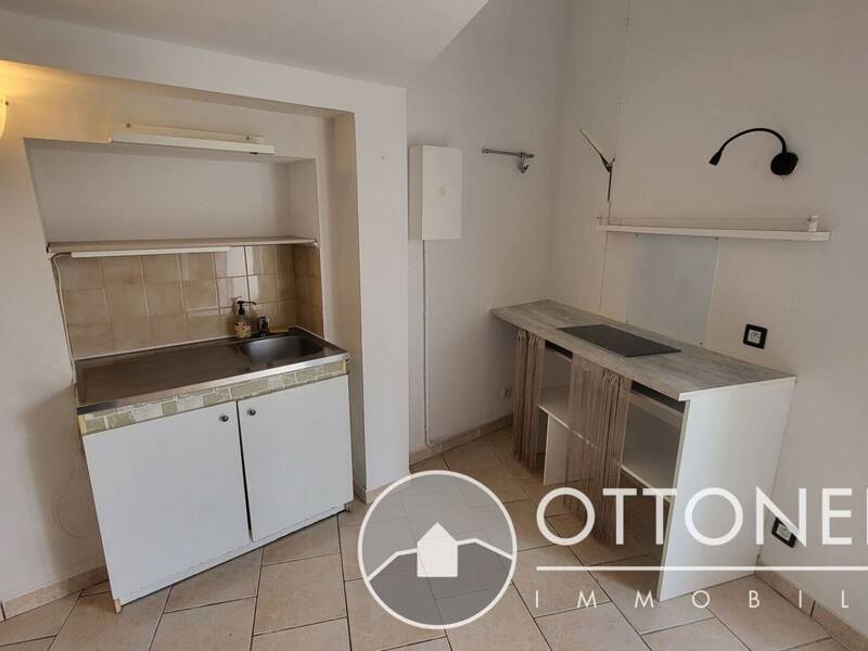 Maison à louer, 24m², ROQUEBRUNE SUR ARGENS