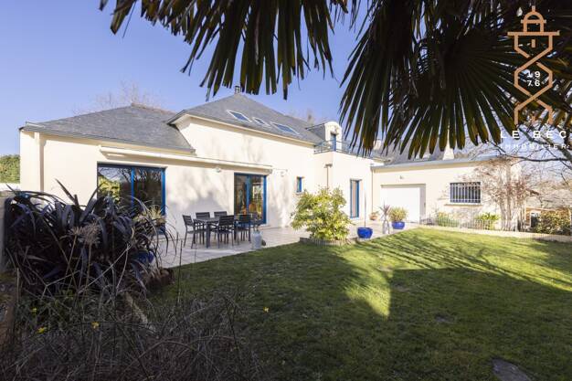 Maison à vendre 799 700 € 7 pièces 4 chambres 188 m² 594 m² de terrain Saint-Avé 56890