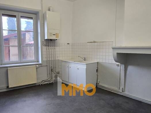 Duplex à louer 699 € 4 pièces 3 chambres 122,5 m² RDC/3 Châtillon 69380