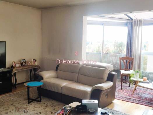 Appartement à vendre 350 000 € 4 pièces 3 chambres 86 m² Étage 9/9 Hôtel de Ville Créteil 94000