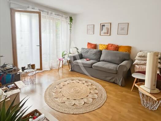 Appartement à louer 696 € 1 pièce 30 m² Étage 1/4 Tilleuls-Champagne Savigny-sur-Orge 91600