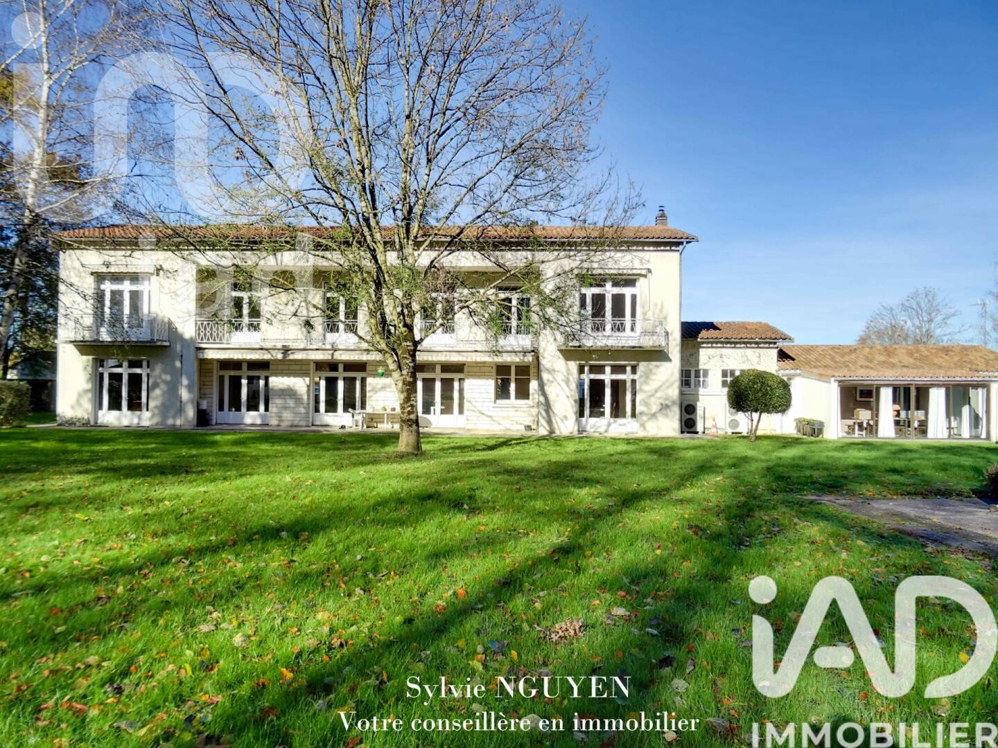 Maison à vendre, 486m², ROULLET SAINT ESTEPHE