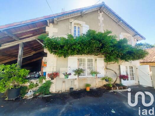 Maison à vendre 151 000 € 5 pièces 3 chambres 115 m² 1 889 m² de terrain Mouzon 16310