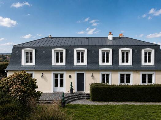 Maison à vendre 699 000 € 8 pièces 5 chambres 227 m² 1 770 m² de terrain Neauphle-le-Vieux 78640
