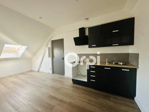 Appartement à louer 550 € 2 pièces 1 chambre 25,1 m² Étage 1/1 Centre Soissons 02200