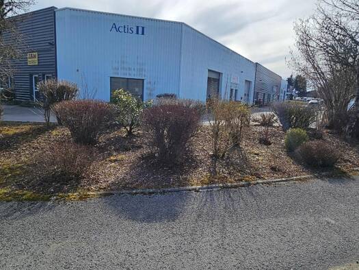 Local commercial à louer 2 020 € Bouvent Oyonnax 01100