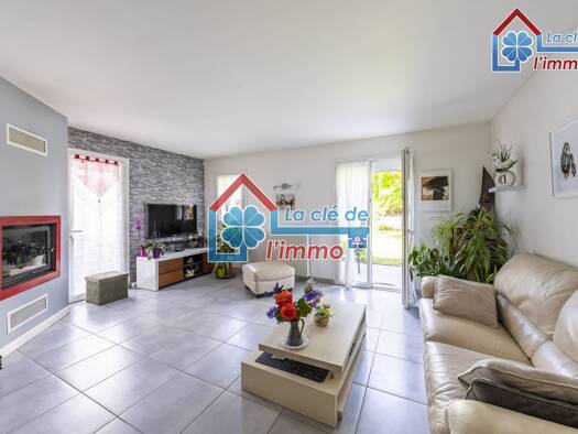 Maison à vendre 349 900 € 5 pièces 4 chambres 102,93 m² 378 m² de terrain Champs Moissy-Cramayel 77550