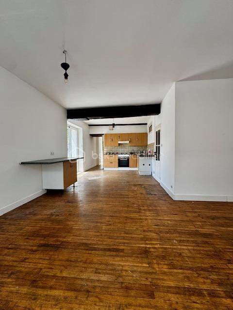 Maison à vendre, 175m², NANTEUIL EN VALLEE