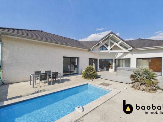 Maison de plain-pied à louer 2 270 € 6 pièces 4 chambres 153,3 m² Saint-Jeoire-Prieuré 73190