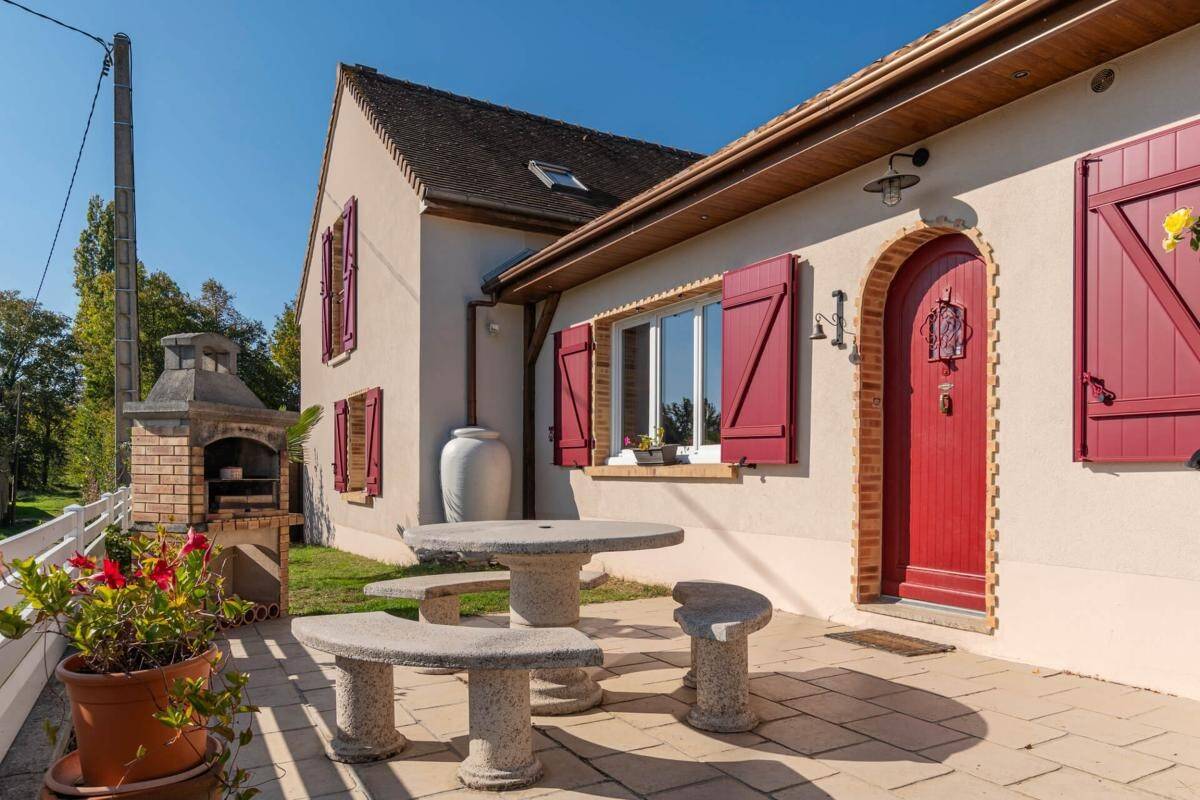 Maison à vendre, 151m², YVRE L'EVEQUE