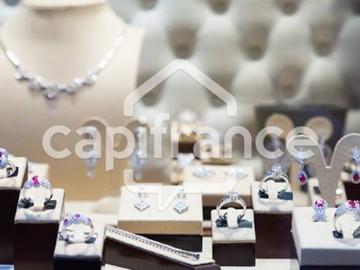 Local commercial à louer 1 750 € 110 m² de surface de vente Puy-Saint Font Périgueux 24000