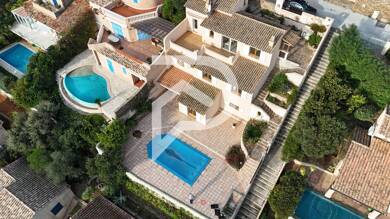 Maison à vendre 1 150 000 € 7 pièces 4 chambres 167 m² 435 m² de terrain Les Calanques Le Lavandou 83980