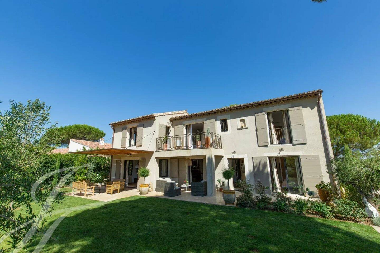 Maison à vendre, 250m², EYGALIERES