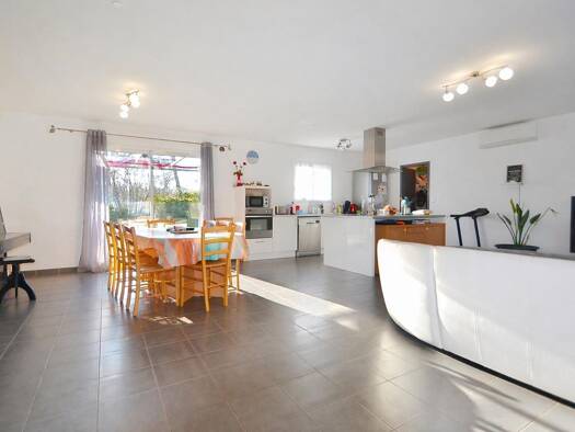 Maison à vendre 249 500 € 5 pièces 3 chambres 113 m² 950 m² de terrain Langon 33210