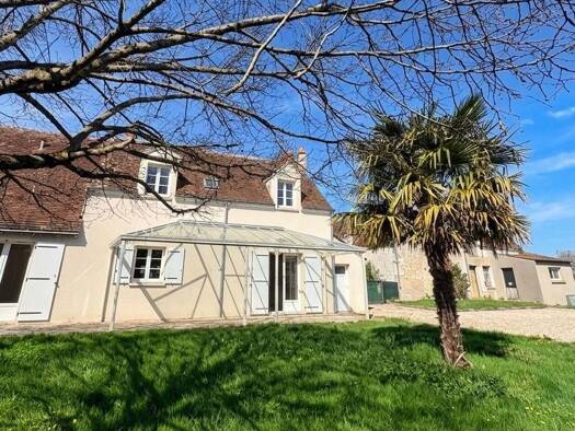 Maison à vendre 191 500 € 6 pièces 4 chambres 120 m² 2 320 m² de terrain Luzillé 37150
