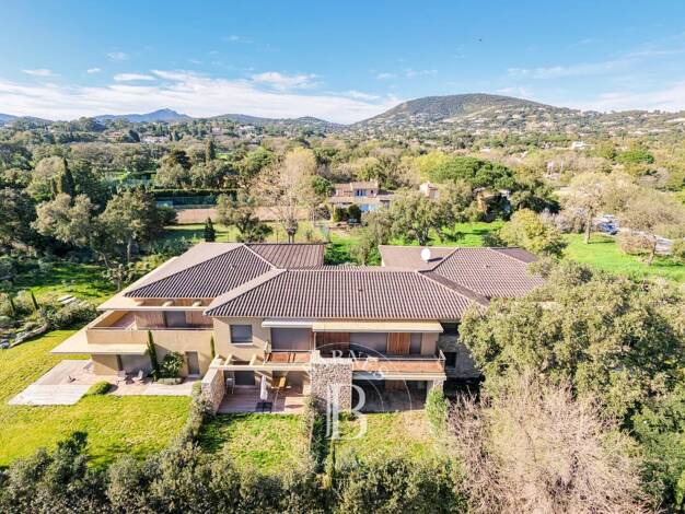 Appartement à vendre 1 075 000 € 3 pièces 2 chambres 90 m² Port Grimaud Grimaud 83310