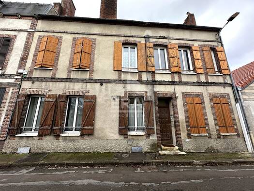 Immeuble à vendre 199 900 € 154,41 m² Briand Leclerc Sens 89100