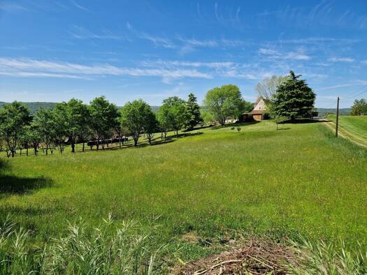 Terrain constructible à vendre 29 000 € 3 113 m² de terrain disponible dès maintenant Coux et Bigaroque-Mouzens 24220