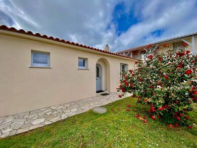 Maison à louer 680 € 3 pièces 2 chambres 65 m² 250 m² de terrain L Aiguillon sur Vie 85220