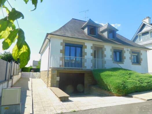 Maison à vendre 254 000 € 7 pièces 5 chambres 124 m² 648 m² de terrain Haute Ville Fougères 35300