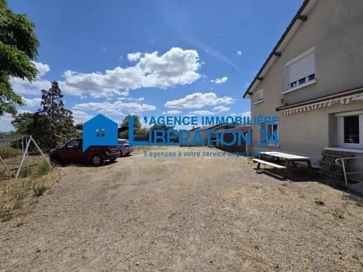 Maison à vendre 275 000 € 6 pièces 4 chambres 157 m² 1 370 m² de terrain Bonson 42160