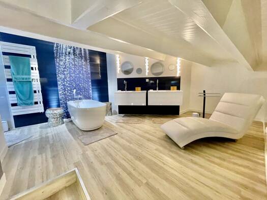 Appartement à vendre 599 000 € 5 pièces 4 chambres 183 m² Étage 2/1 Le Cap d'Agde Cap d'Agde 34300