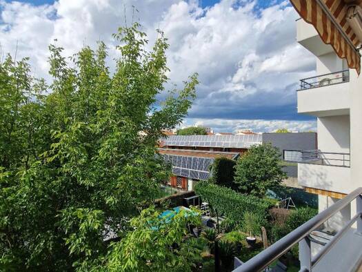 Appartement à vendre 220 000 € 3 pièces 2 chambres 69 m² Étage 2/4 Berliet-Gare-Garibaldi Saint-Priest 69800