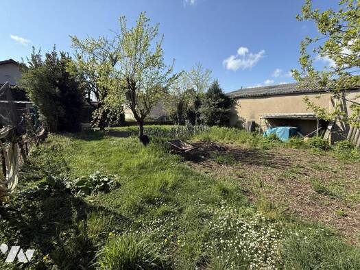 Terrain constructible à vendre 235 000 € 498 m² de terrain Dijon 21000