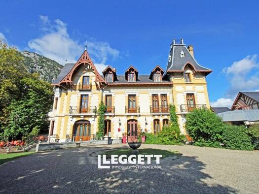 Boutique à vendre 1 900 000 € 21 pièces 1 000 m² de surface de vente Quié 09400