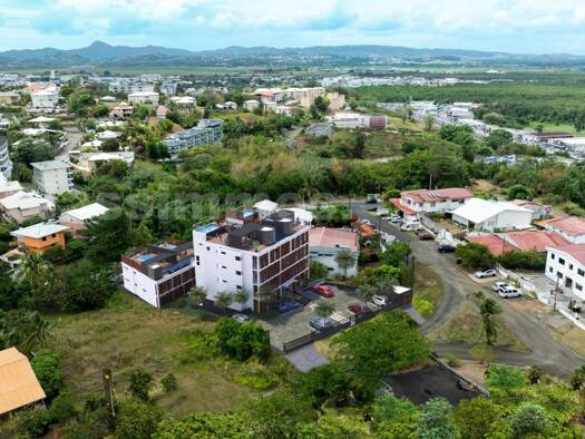 Duplex à vendre 595 000 € 3 pièces 2 chambres 95,5 m² Étage 3/3 Le Lamentin 97232