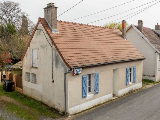 Maison à vendre 97 500 € 3 pièces 2 chambres 69 m² 206 m² de terrain Santranges 18240