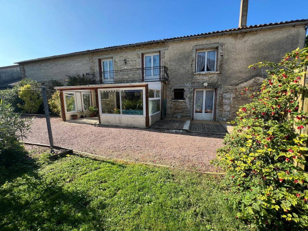 Maison à vendre, 174m², PAIZAY NAUDOUIN EMBOURIE