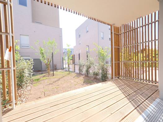 Appartement à louer - Première occupation 1 600 € 4 pièces 3 chambres 70 m² RDC/3 Communes Romainville 93230