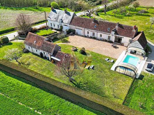 Maison à vendre 425 000 € 8 pièces 5 chambres 230 m² 5 410 m² de terrain Luzillé 37150