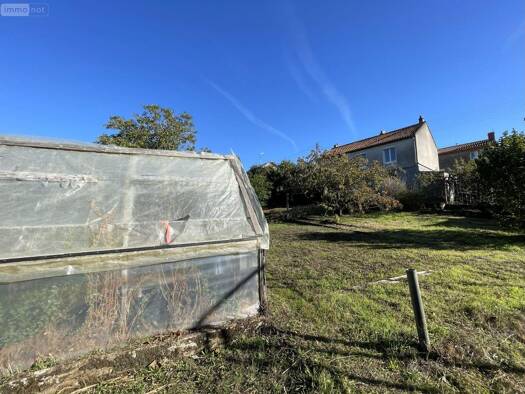 Maison à vendre 74 900 € 5 pièces 3 chambres 68 m² 1 439 m² de terrain Argentonnay 79150