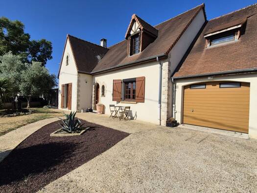 Maison à vendre 230 000 € 5 pièces 4 chambres 133 m² 735 m² de terrain La Suze-sur-Sarthe 72210