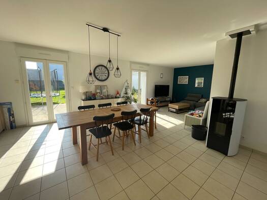 Maison à vendre 255 100 € 4 pièces 3 chambres 97 m² 837 m² de terrain Nord Boulogne-Nord Bourg Saint-Philbert-de-Grand-Lieu 44310