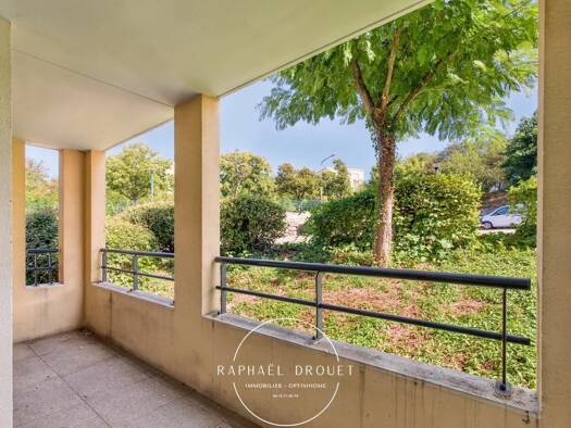 Appartement à vendre 169 000 € 3 pièces 2 chambres 63 m² Les Arboras Grigny-sur-Rhône 69520