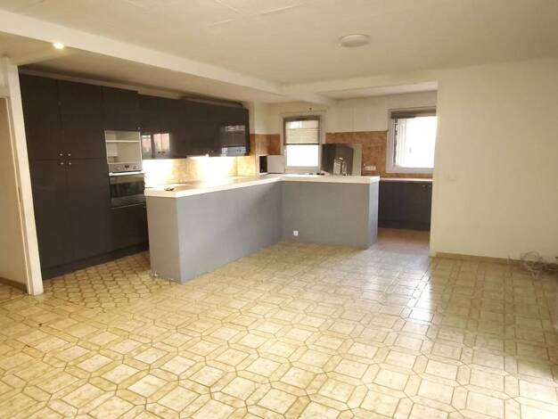 Appartement à vendre 158 000 € 4 pièces 3 chambres 96,4 m² RDC/8 Route de Verneuil Les Mureaux 78130