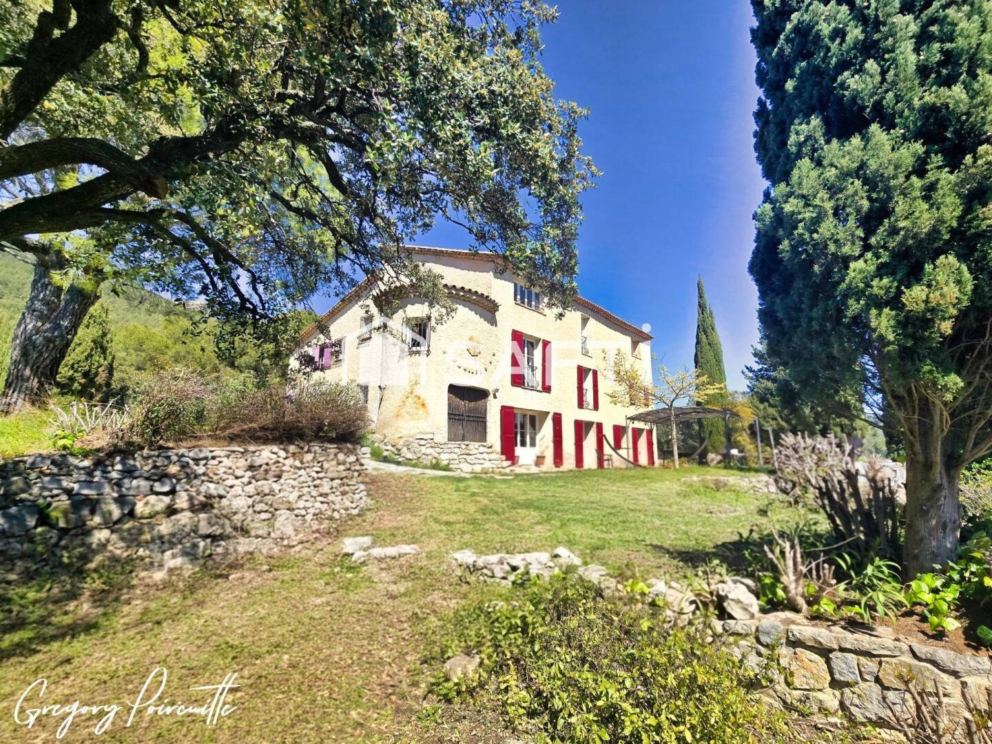 Maison à vendre, 265m², LE REVEST LES EAUX