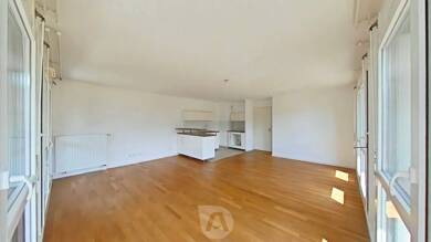 Appartement à vendre 390 000 € 4 pièces 3 chambres 90 m² Étage 1/3 Bussy-Saint-Georges 77600