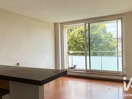 Appartement à vendre 250 000 € 4 pièces 3 chambres 61,78 m² Étage 3/4 Vaux de Rome Villejuif 94800