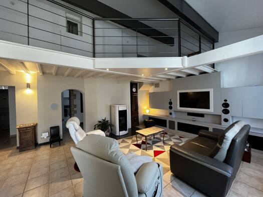 Maison à vendre 245 000 € 7 pièces 4 chambres 290 m² Puycasquier 32120