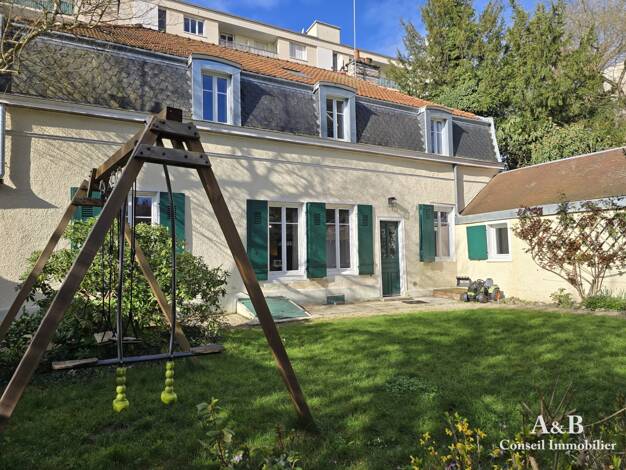 Maison à vendre 475 000 € 9 pièces 5 chambres 240 m² 373 m² de terrain Saint Martin Troyes 10000