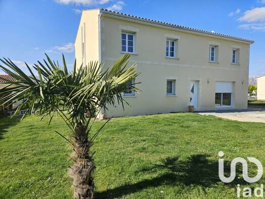 Maison à vendre 365 000 € 10 pièces 6 chambres 186 m² 2 586 m² de terrain Archiac 17520