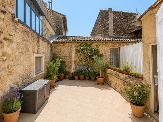 Maison à vendre 365 000 € 7 pièces 4 chambres 186 m² Lauris 84360