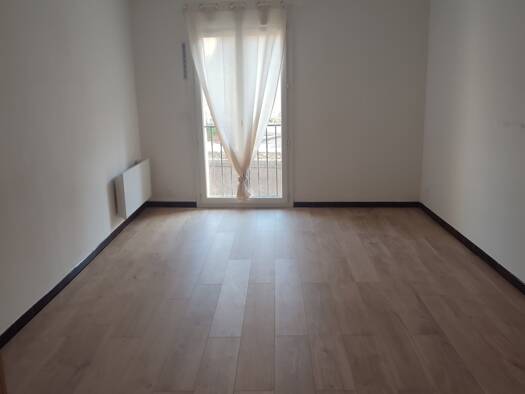 Appartement à louer 580 € 2 pièces 1 chambre 41,5 m² RDC Clermont-l'Hérault 34800