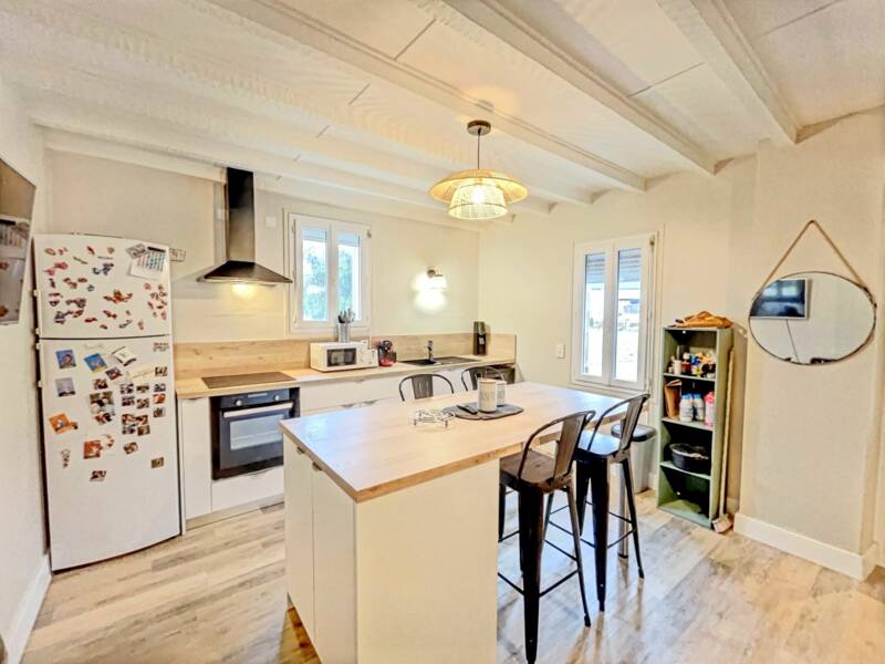 Maison à louer, 127m², SAINT PANTALEON DE LARCHE