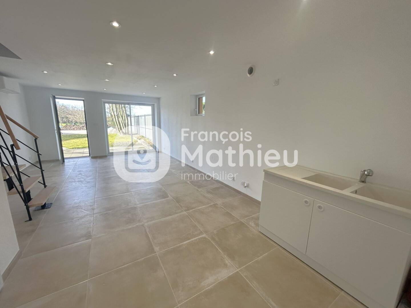 Maison à vendre, 82m², CONDEISSIAT