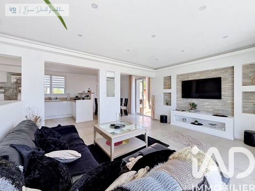 Maison à vendre 830 000 € 6 pièces 4 chambres 147 m² 946 m² de terrain Paradis-Ritorte Hyères 83400